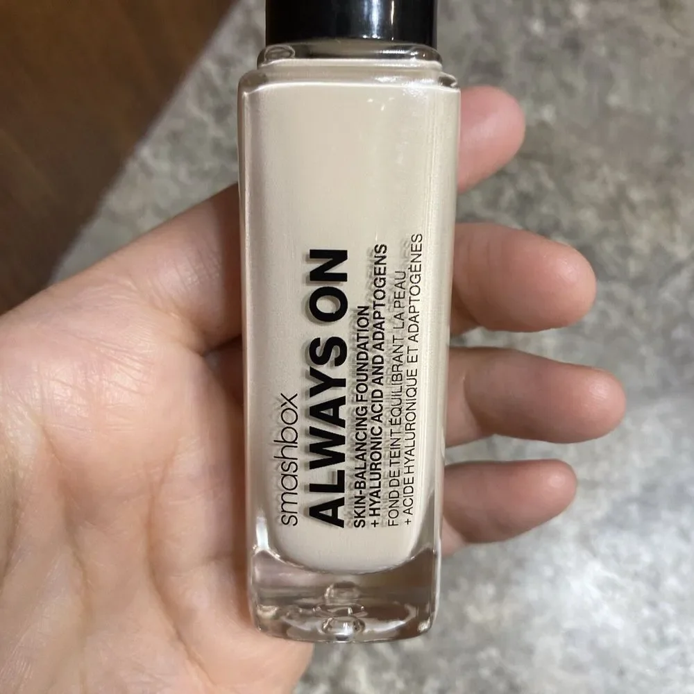 Smashbox Always On Skin-Balancing Foundation + Hyaluronic Acid -‎ F10-N - 1oz